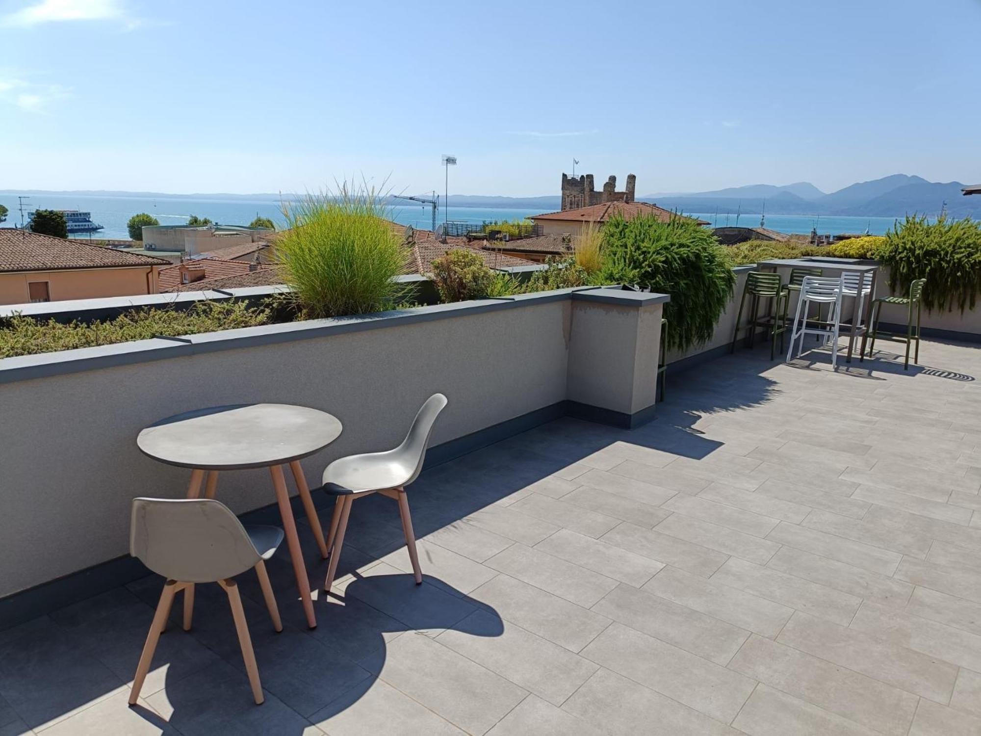 Suite Laura - Torri Del Benaco Luaran gambar